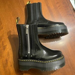 Dr Martens 2976 MAX Platform Boots Woman US 8 Distressed Patent Leather NEW